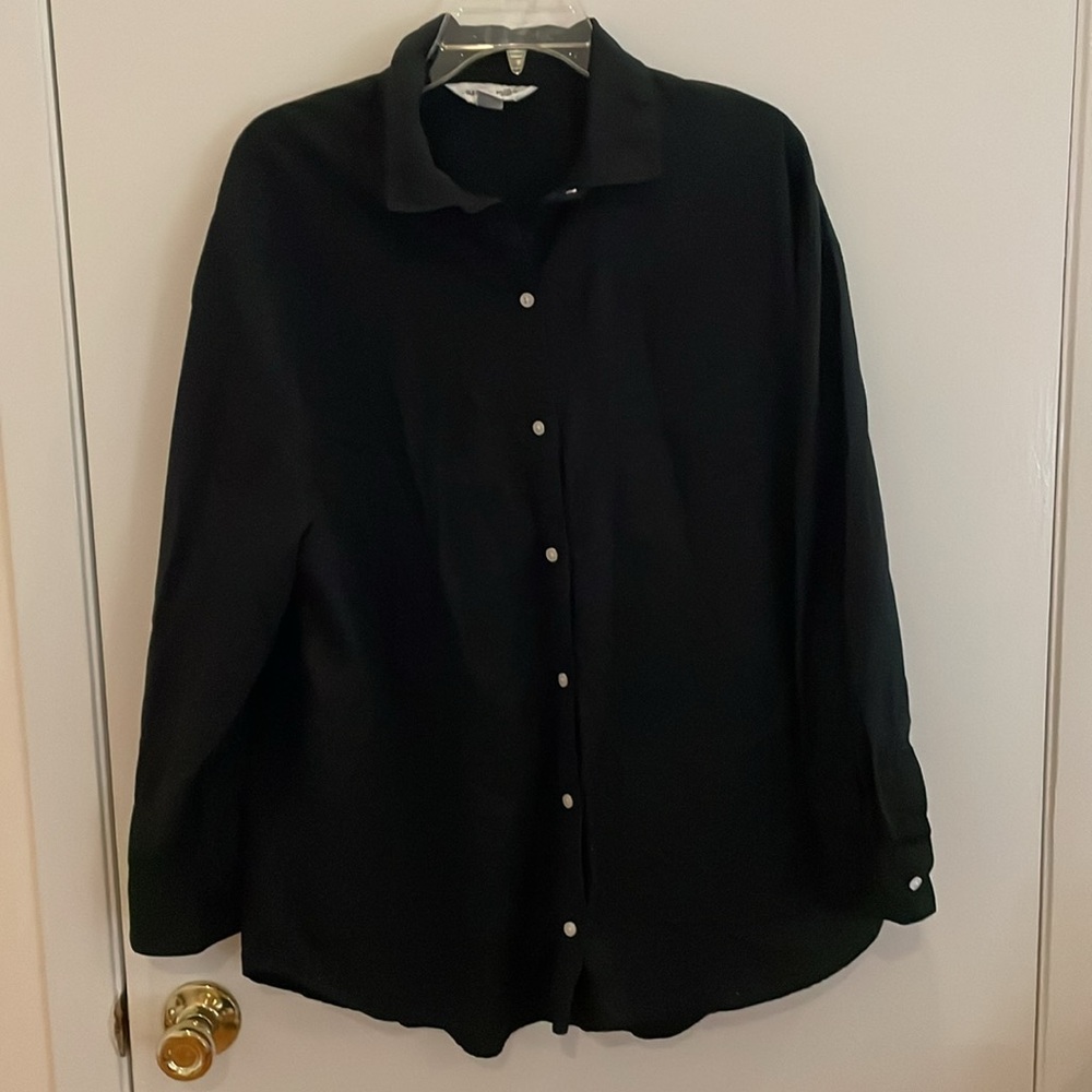 Old Navy Boyfriend Button-Up Shirt size large - Picture 3 of 6